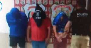 Incautan vehículo usado en atraco y detienen a un policía y dos compinches