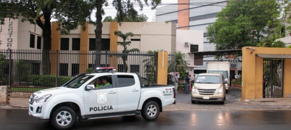 Diario HOY | Envían maletines y máquinas de votación a Alto Paraguay