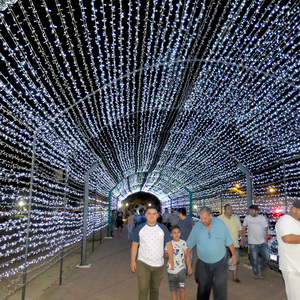 Franqueños lamentan por la “oscura Navidad” en las calles - La Clave