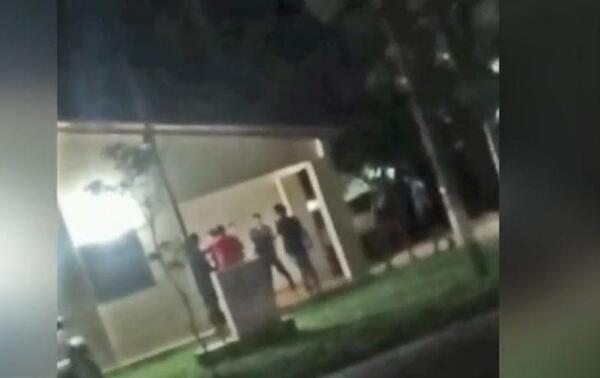 Jóvenes en aparente estado etílico golpearon a policías en San Joaquín – Prensa 5