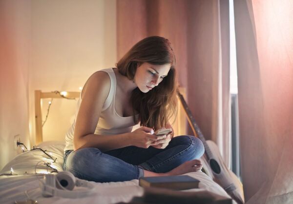 “Curving”: el rechazo encubierto en las redes sociales