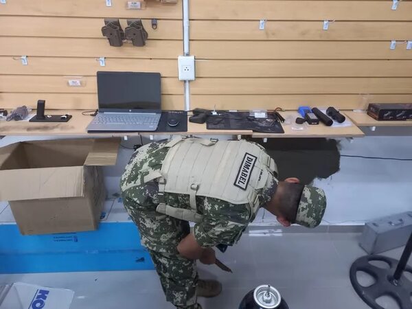 Dimabel investiga robo de armas de local comercial en Asunción - Policiales - ABC Color