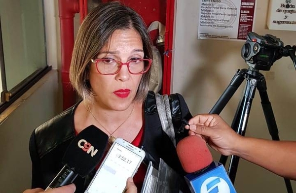 Mujer fue condenada por demandar a multinacional, segun abogada. | PRINCIPAL PDS RADIO Y TV