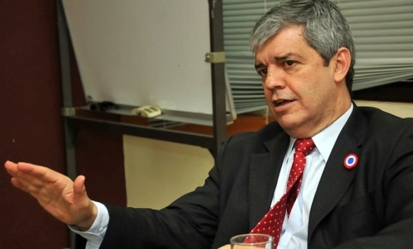 Riera anuncia que intentarán derogar acuerdo con Unión Europea este martes