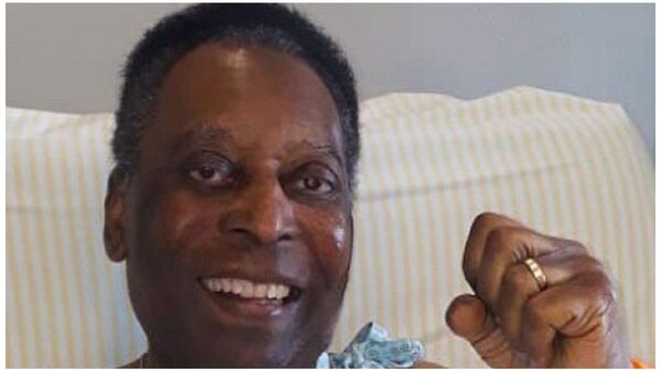 Pelé mejora, pero sigue "sin previsión de alta"