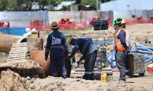 Destacan incorporación de obreros ayoreos en construcción del Puente de la Bioceánica