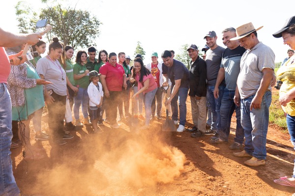 Por fin se inicia el empedrado del camino a la Escuela Agrícola - La Clave