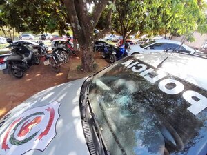 Diario HOY | CDE: policía de civil protagonizó gresca y turba reacciona atacando patrulleras