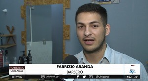 Barbero solidario: regala cortes a personas con discapacidad, bomberos y mayores de 70 - Unicanal