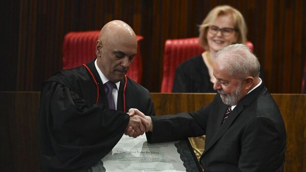 Lula recibe el diploma como presidente electo de Brasil