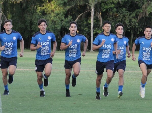 Prosiguen los trabajos de la Albirroja Sub 20 - APF