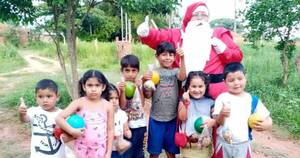 La Nación / Navidad: Mamá Noel pide ayuda para juntar regalos y entregárselos a niños de escasos recursos