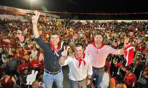 El equipo cartista de Santiago Peña esconde “escombros” y condenados - Política - ABC Color