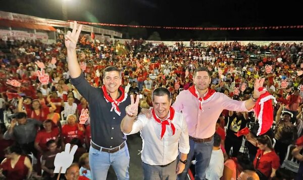 El equipo cartista de Santiago Peña esconde “escombros” y condenados - Política - ABC Color