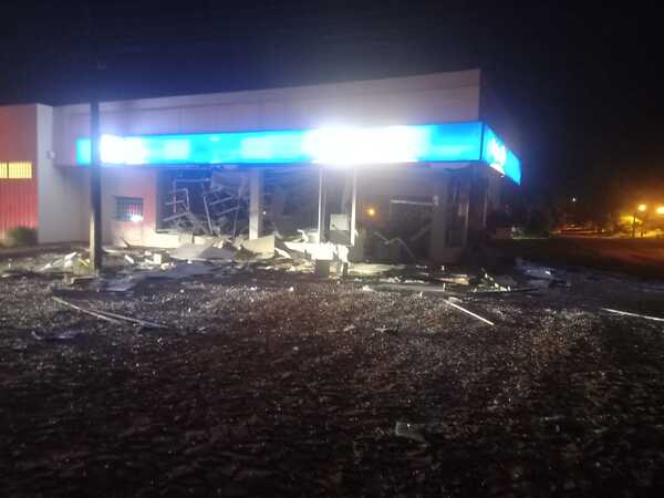 Detonación de banco en Itapúa: grupo sería responsable de varios robos | 1000 Noticias