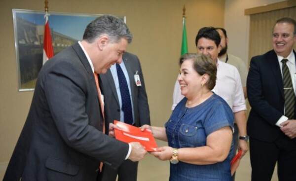 Moradores de áreas habitacionales de CDE ya podrán titular sus casas
