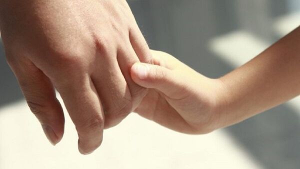 Convocan a familias interesadas en adoptar a una niña de 9 años