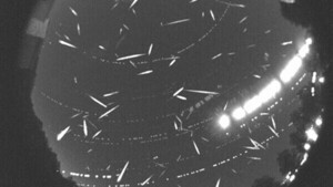 Diario HOY | Lluvia de meteoros de las Gemínidas alcanza su pico: ¿Cómo y cuándo observarla?