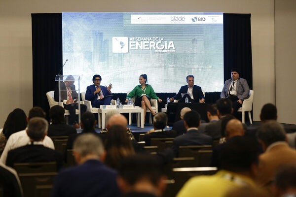 Latinoamérica analiza la situación de su sector energético en una cita en Panamá - MarketData