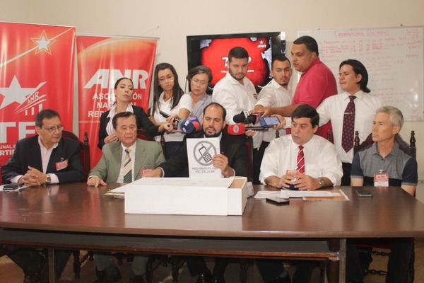 Afiliados a ANR no deben ir a locales de votación de la concertación, aclara titular del TEP | 1000 Noticias