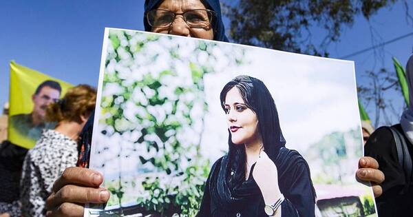 La Nación / Irán: segunda ejecución pública y 400 condenas por participar en protestas