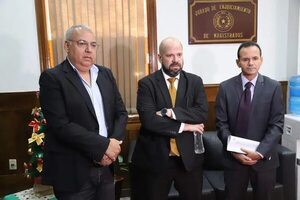Oviedo Matto acusa y pide destitución ante el JEM de quienes le trataron de coimero - Nacionales - ABC Color