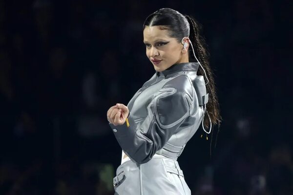 Rosalía es la primera artista de habla hispana en la portada de Rolling Stone - Música - ABC Color