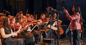 La Nación / Orquesta de Fernando de la Mora ofrece concierto de villancicos