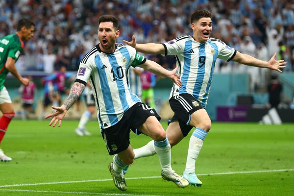 ¡Argentina golea a Croacia y es finalista de la Copa del Mundo! - Unicanal