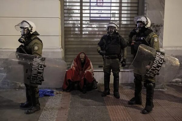 Protestas y disturbios en Grecia tras muerte de joven por disparo de policía - Mundo - ABC Color