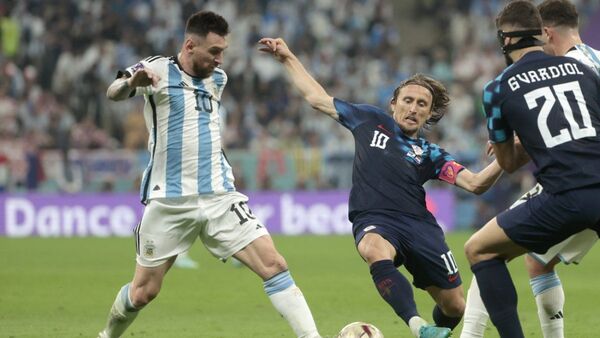 Lionel Messi continúa su 'maradonización'