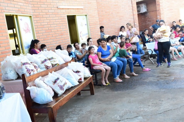 “Regalo de amor”, campaña de la Oficina de la Primera Dama, llegó a Misiones con apoyo de la EBY