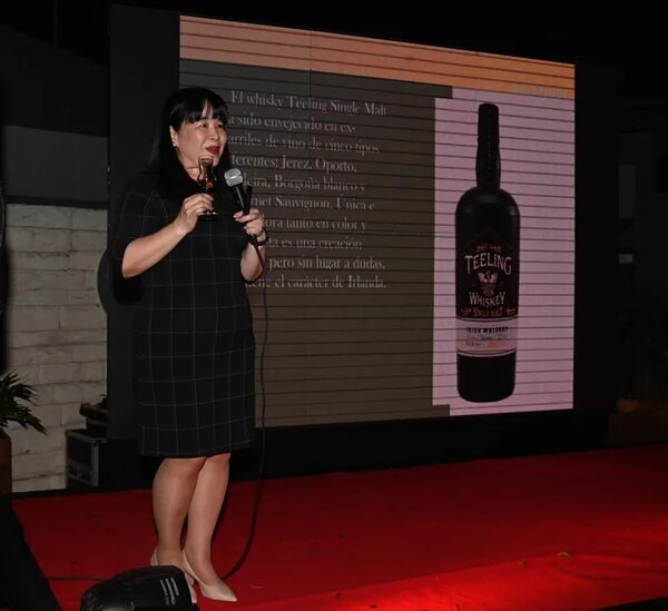 Financiera Paraguayo Japonesa organizó cata de whisky - Empresariales - ABC Color