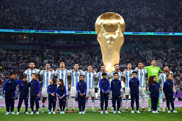 Es hincha de Cerro, habla guaraní y ahora es finalista del Mundo con Argentina