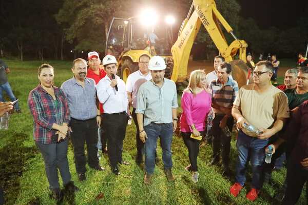 Arranca construcción del futuro Parque Barrial de Costanera Hernandarias - Noticde.com