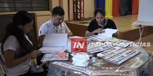 APODERADOS DE LA ANR VISITARON EL CENTRO REGIONAL DE ENCARNACIÓN
