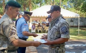 Distinguen a agentes del GEO con más de tres años de servicio