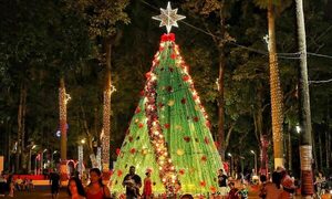 Se encendió la magia de la navidad en Hernandarias