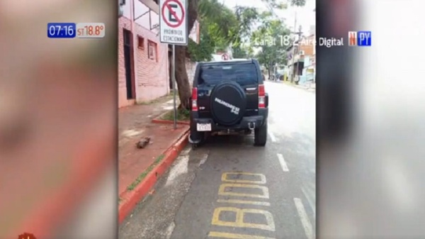 ¡El colmo! Automovilista se fugó con cepo puesto - Paraguaype.com