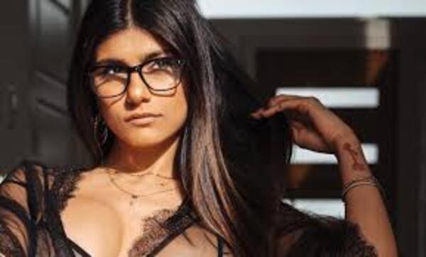 Mia Khalifa elige a sus tres futbolistas preferidos de toda la historia... con una sorpresa