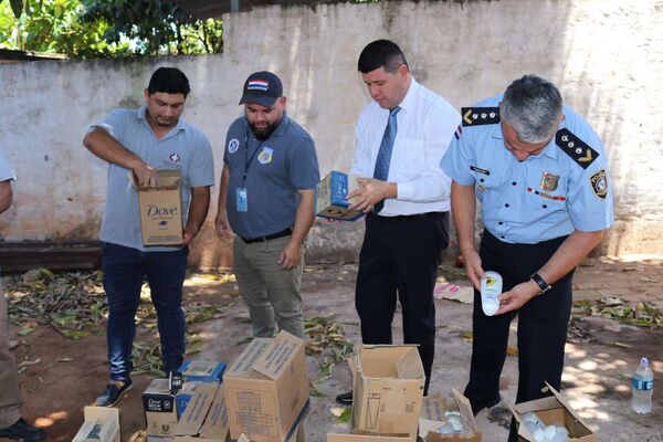 Diario HOY | Confiscan cosméticos de contrabando por G. 100 millones