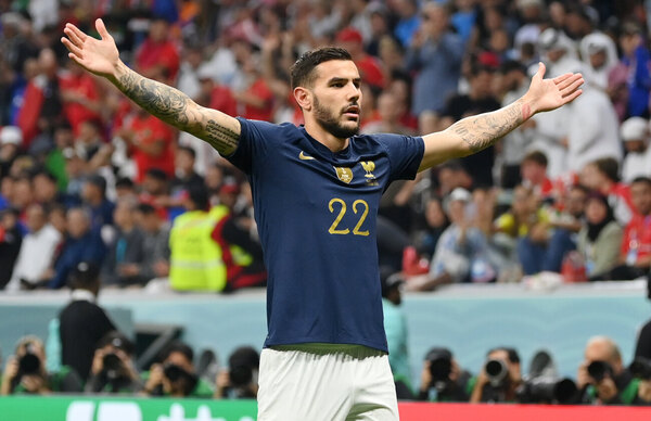 'Jugar dos finales del mundo es increíble', dice Theo Hernández