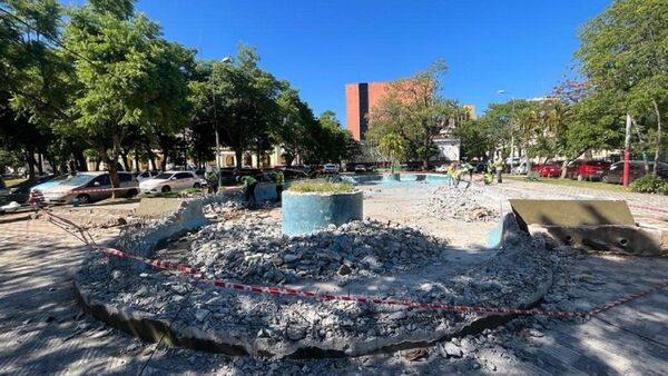 Fuente de agua de la plaza Juan de Salazar fue demolida