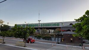 Nenecho cambia la palabra "Terminal" porque parece que "agonizamos"