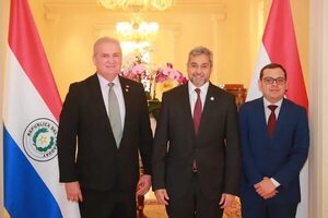 Rolón reconoce lazos con los Galeano Perrone, pero afirma tener “líneas de independencia” - Política - ABC Color