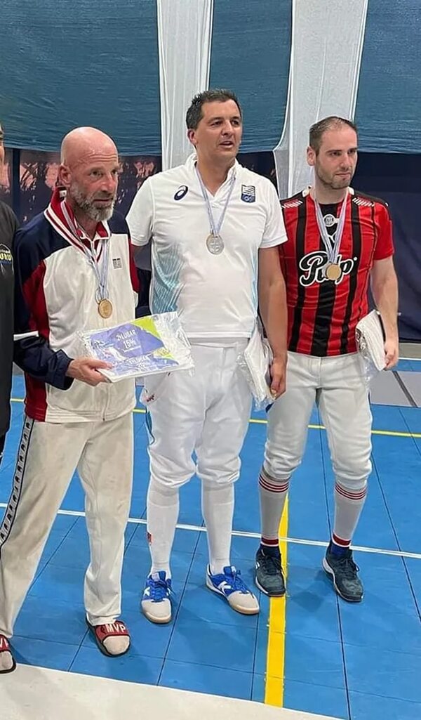 Viveros, monarca en Montevideo - Polideportivo - ABC Color