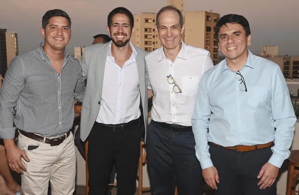 Brindis de fin de año de la Cámara de Centros Comerciales del Paraguay - Sociales - ABC Color