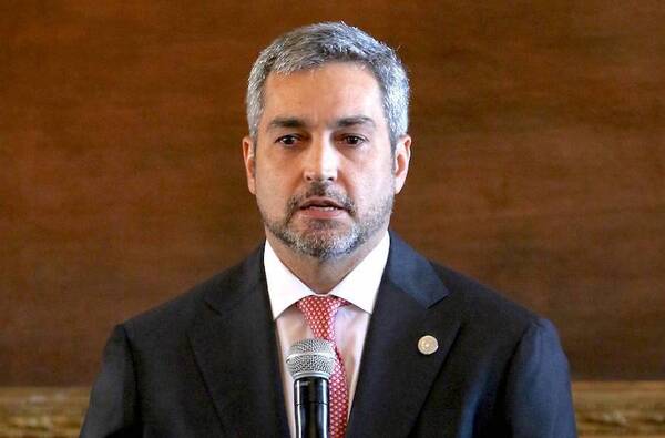 Diario HOY | Abdo amplió licencias del cannabis y favoreció a empresa de su exesposa
