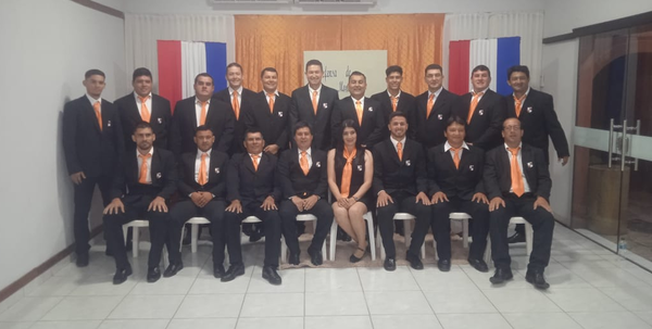 Egresan nuevos “Técnico Profesional en Fútbol” de la Escuela Nacional de Educación Física - Noticiero Paraguay