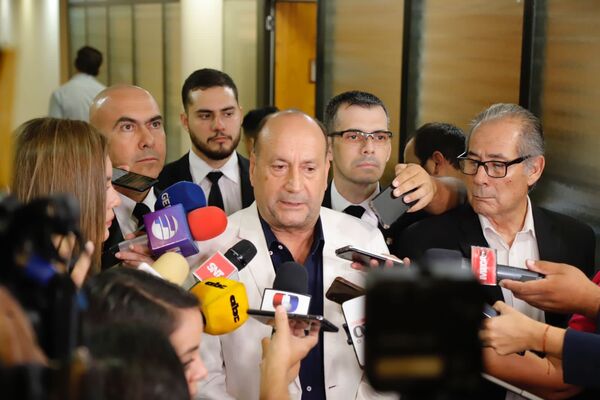 Diario HOY | Coinciden en prisa, pero nadie explica urgencia de confirmar a Rolón antes de las internas 